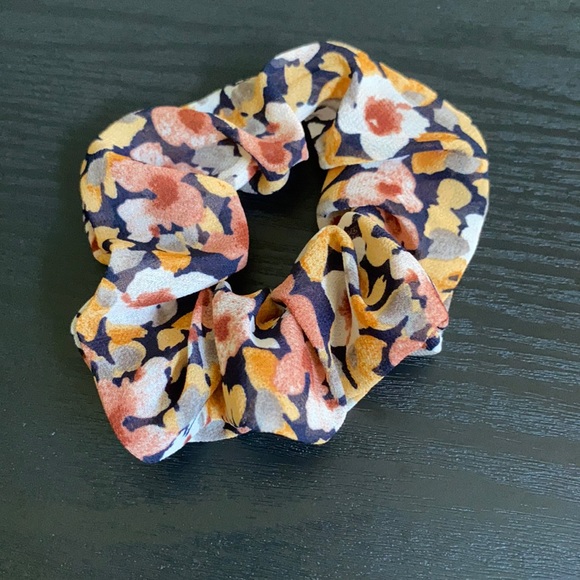 Hair accessory bundle - Picture 2 of 2